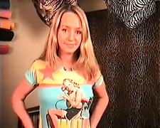 Roxana’s first casting a teen masturbating her blonde pussy